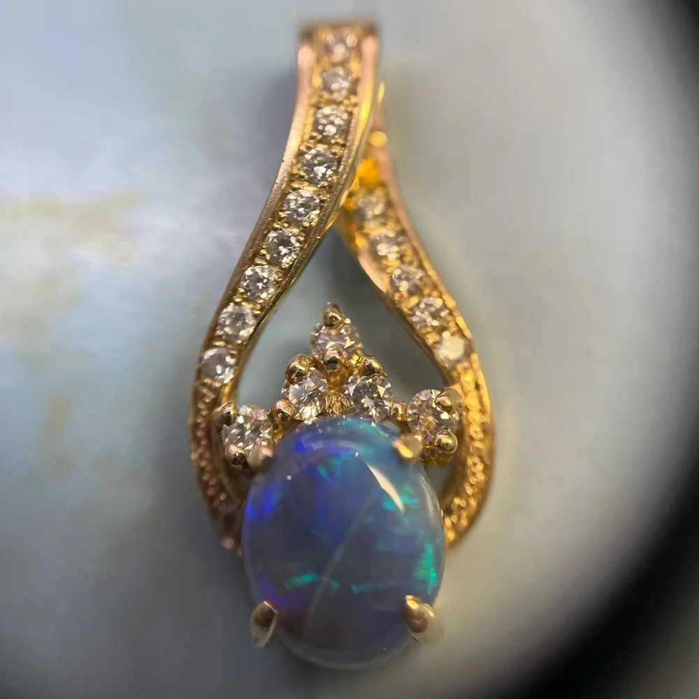 🎇 Black Opal & Diamond 14K Gold Pendant 💚🩵 - Picture 4 of 16